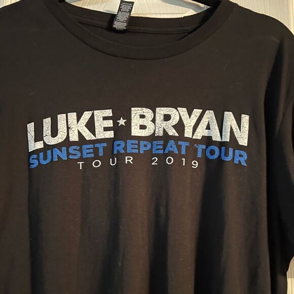 Luke Bryan 2019 Sunset Repeat Tour T-Shirt - Picture 2 of 5